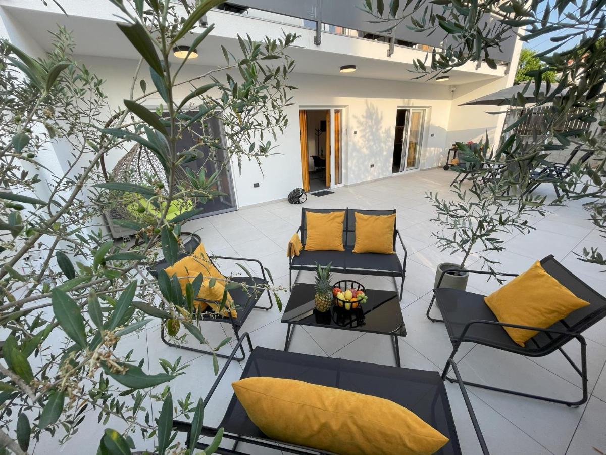 Valkane Beach Apartments Pula Exterior photo