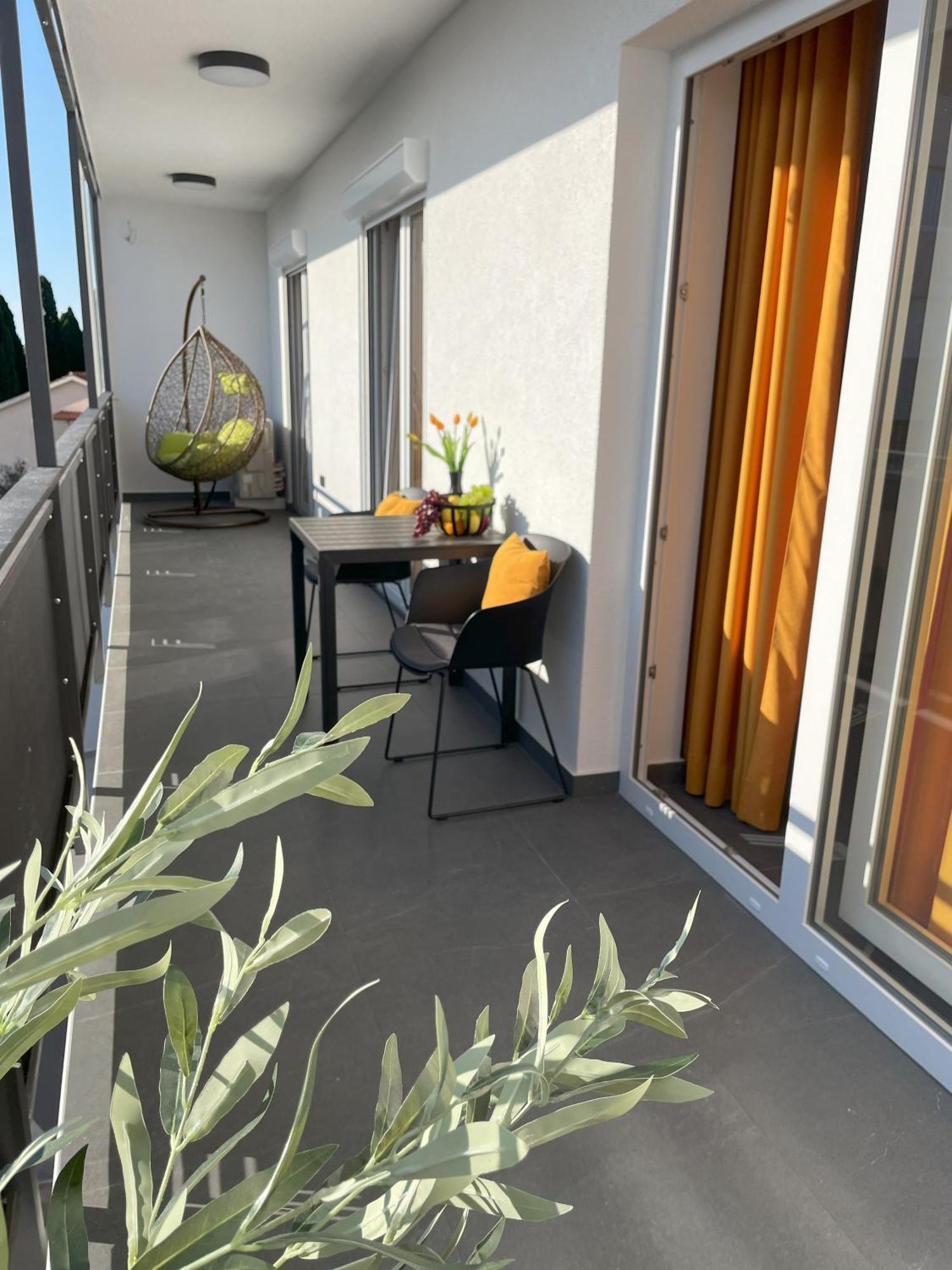 Valkane Beach Apartments Pula Exterior photo